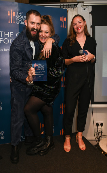 Brad & Holly Carter accepting their Good Food Guide Top 20 award in 2022. Pictured with Good Food Guide Managing editor Chloe Hamilton